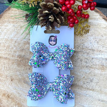 Load image into Gallery viewer, Silver Glitz glitter bow

